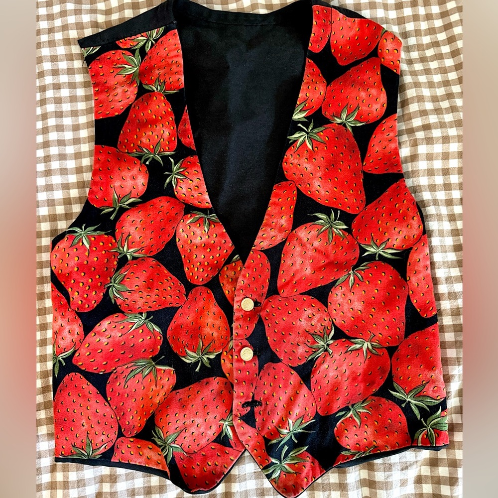 Retro Strawberry Printed Vest